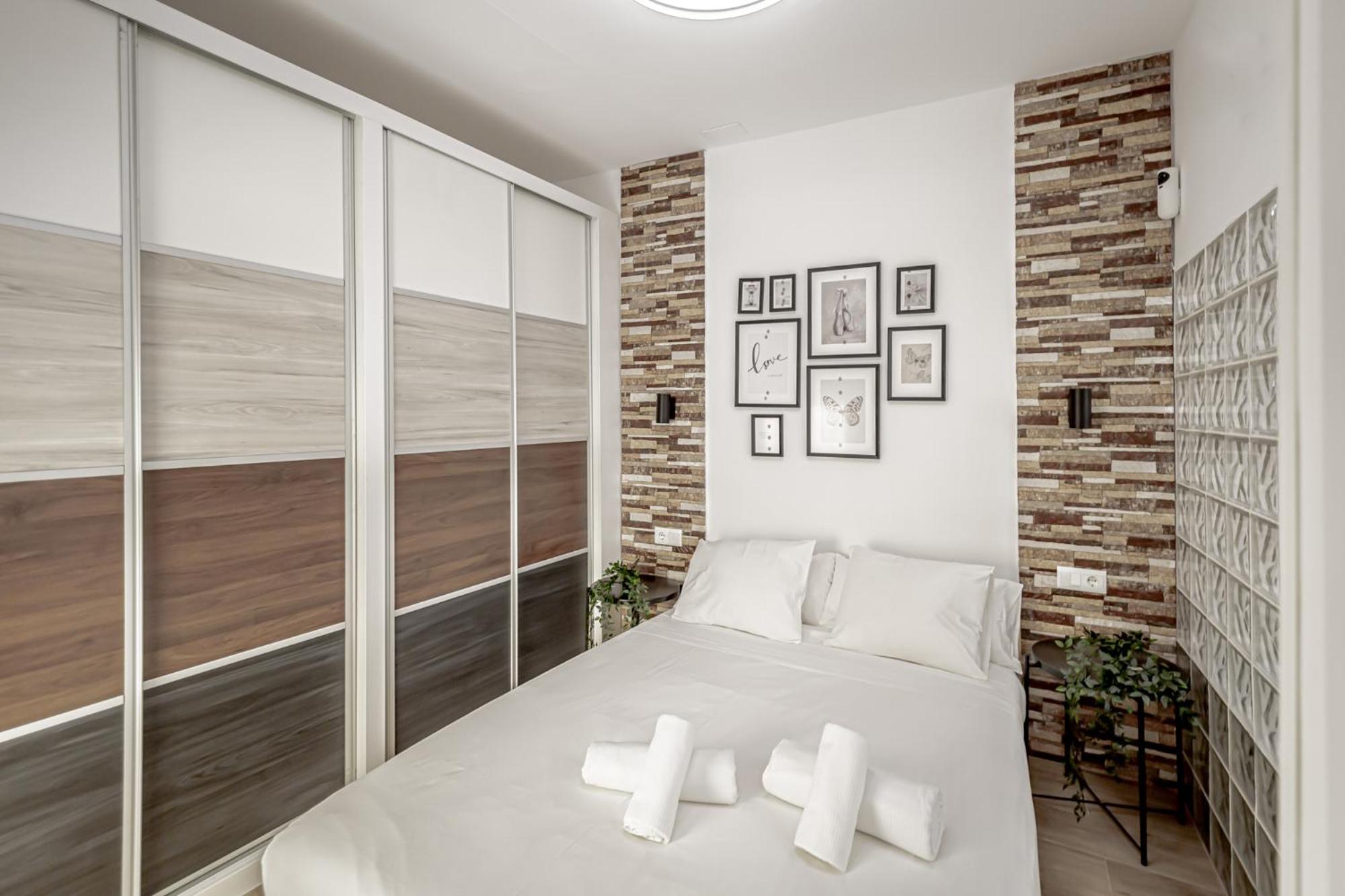 Apartamentos Franco Rodriguez Madrid Exteriör bild