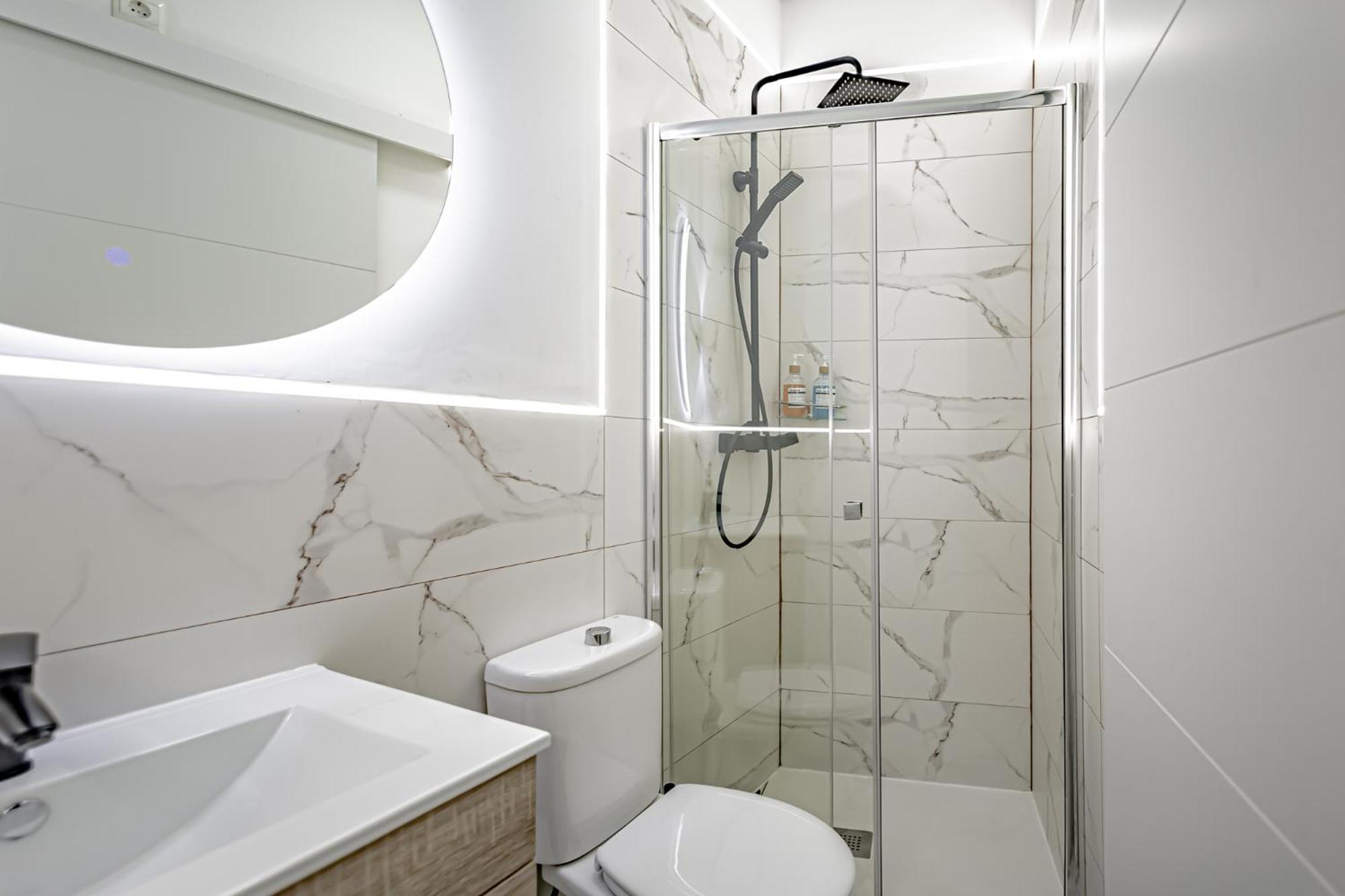 Apartamentos Franco Rodriguez Madrid Rum bild